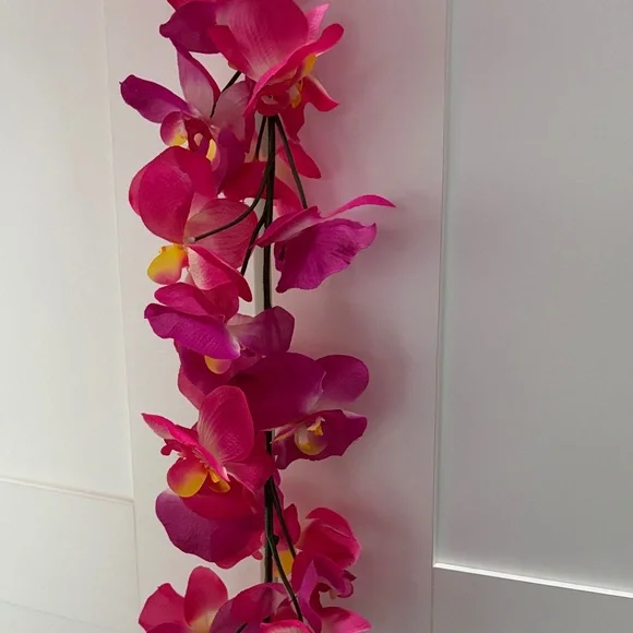 Vibrant Pink Orchid Garland - 2 strands - Picture 7 of 7